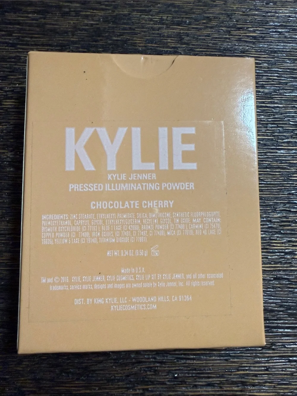 KYLIE Chocolate Cherry Pressed Illuminating Powder